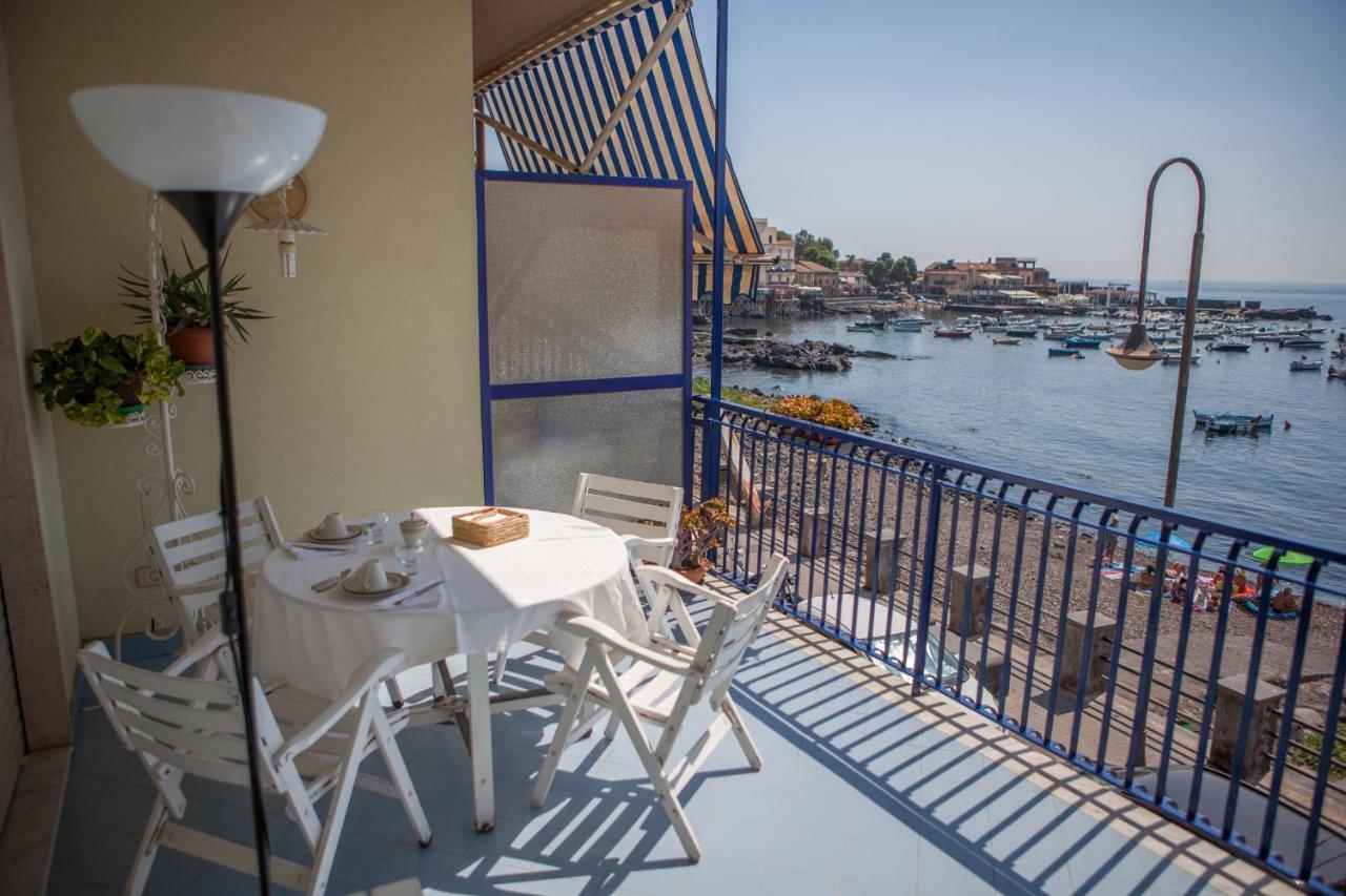 Un Tuffo Nella Baia Di Capomulini Bed and Breakfast Acireale Buitenkant foto