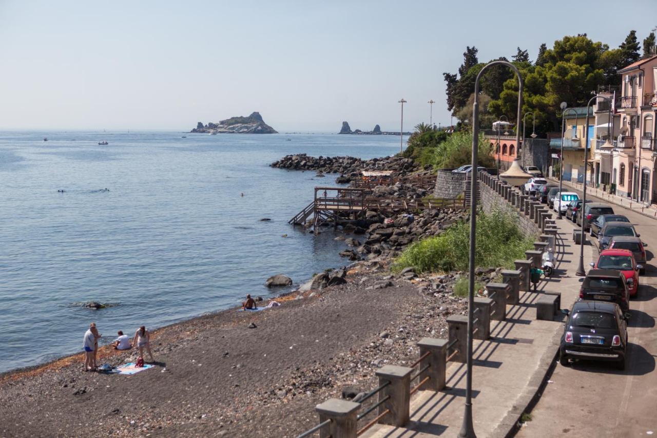 Un Tuffo Nella Baia Di Capomulini Bed and Breakfast Acireale Buitenkant foto